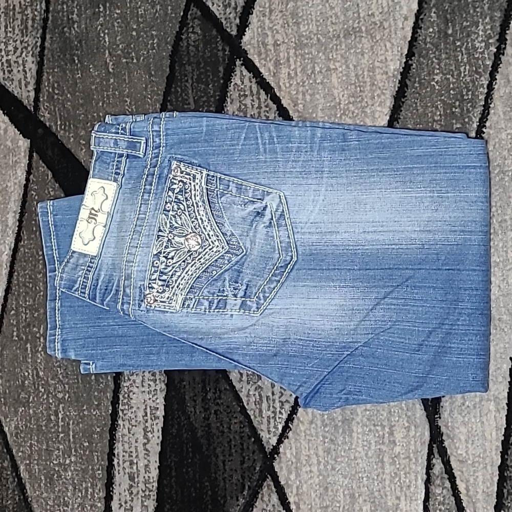 MISS ME SEQUINS EMBROIDERED MID-RISE EASY-FIT CROP DENIM JEAN